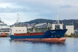 2021-11-06_02_GULLAAS_-_IMO_8700993_in_Bergen,_Norway