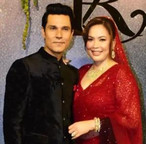Randeep_Hooda_and_Lin_Laishram’s_at_their_wedding_reception_(cropped)