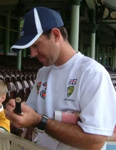 Ricky_Ponting_signing (1)