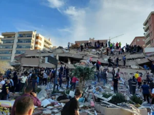 2020-10-30T133116Z_875716387_RC21TJ9D9XTC_RTRMADP_3_TURKEY-QUAKE