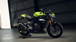 limited-edition-triumph-speed-triple-1200-rx-first-look