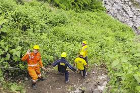 Kedarnath landslide kills palanquin bearers near Jungle Chatti trail