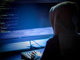 Warning screen after 16 billion passwords leaked in major data breach