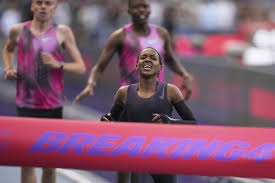 Faith Kipyegon Breaking4 mile attempt start
