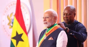 PM Modi Ghana visit – Prime Minister Modi being received by officials at Kotoka International Airport.