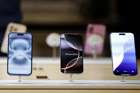 Foxconn Chinese workers India iPhone factory assembly line