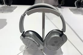 Retro design of Nothing Headphone (1)