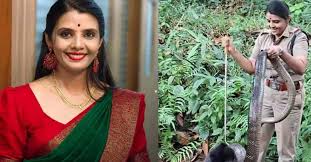 Kerala forest officer snake rescue expert handling 16-foot king cobra