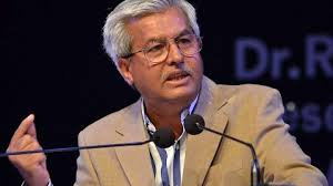 Senior Advocate Dushyant Dave quits legal profession after 48 years of advocacy.