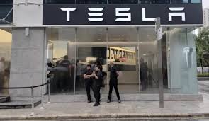 Tesla Model Y launch in India showroom – Tesla India manufacturing